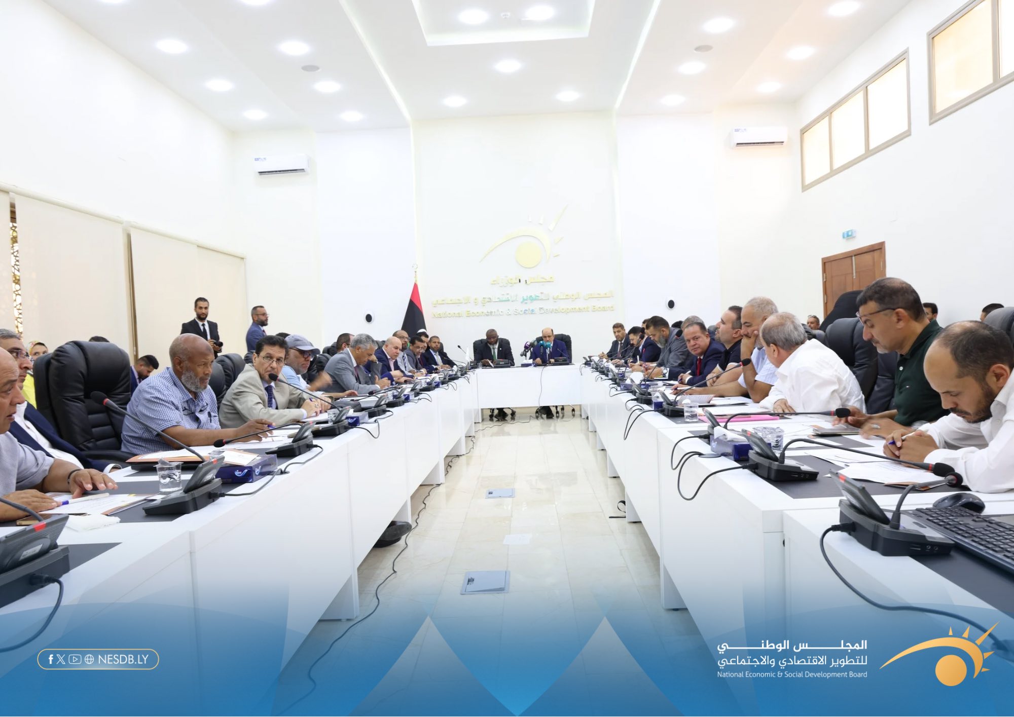 إنعقاد الجلسة الحوارية بعنوان: دور القطاع الخاص في مشاريع الطاقات المتجددة، نحو شراكة وطنية فاعلة