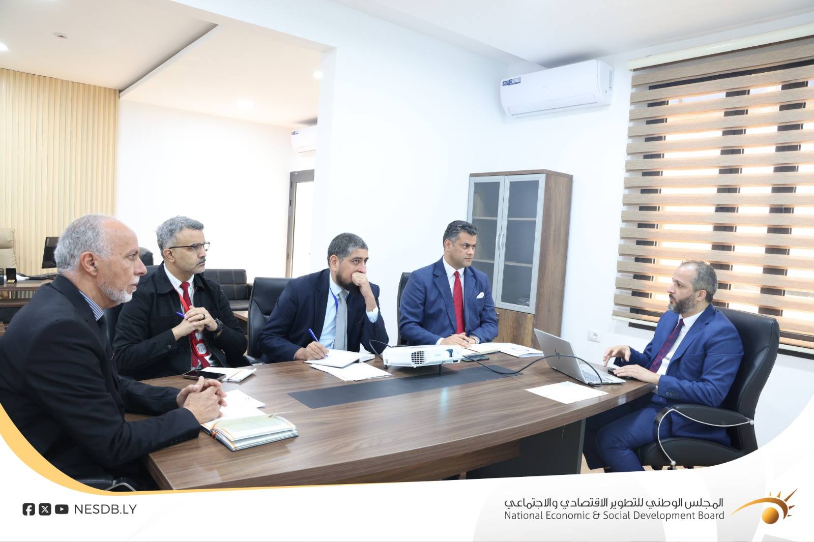 المجلس الوطني للتطوير الاقتصادي والاجتماعي ووزارة الخارجية يبحثان تعزيز دور ليبيا بمنظمة التعاون الإسلامي